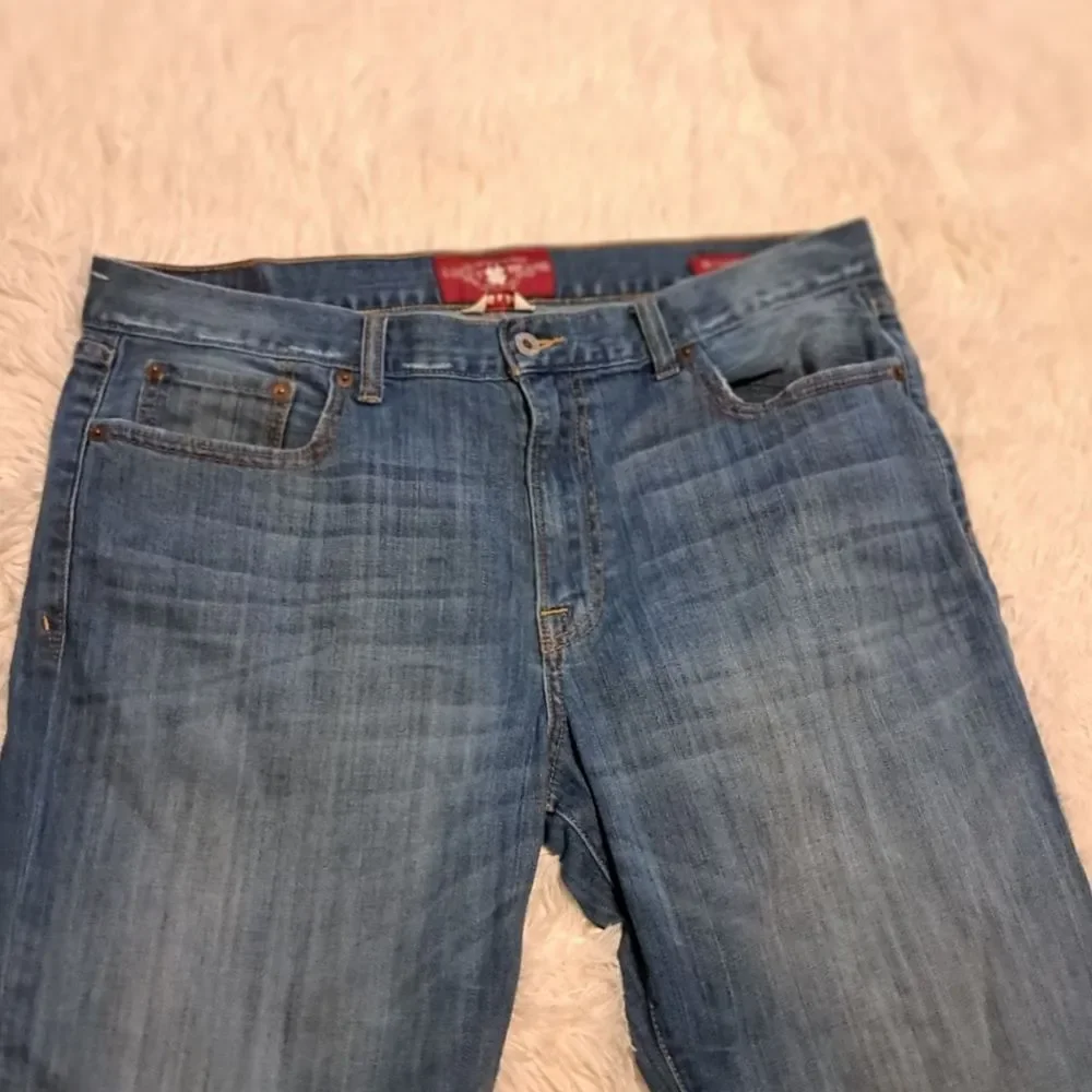 Lucky Brand 361‎ Vintage Straight Jeans (B02)